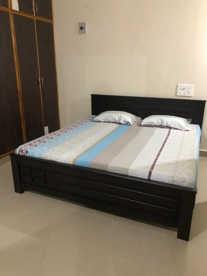 Mountain View Lake Front Home Tirupati Eksteriør billede